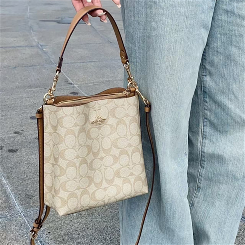 Koujia Mollie22 bucket torba – klasični monogram, jesen 2024, srednja veličina, PVC