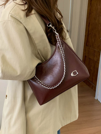 Ženska bucket torba, casual tekstura PU kože, s jednom naramenicom za rame ili crossbody, jesen-zima 2025