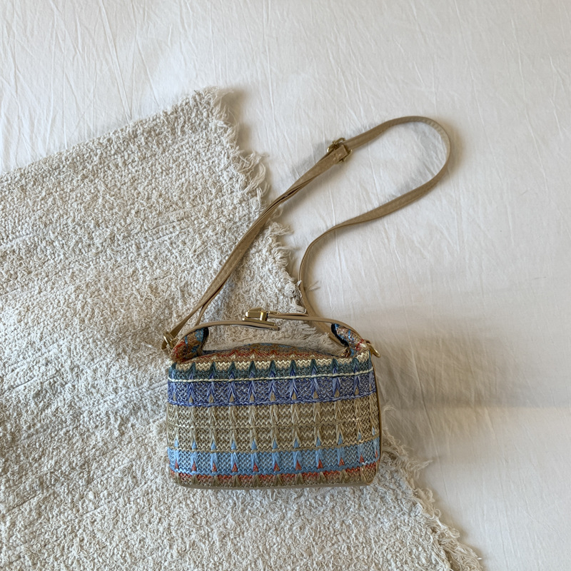 Moderna pletena etno-stil torba-vedro s lančanim remenom, za žene, minimalistička crossbody torba, ljeto 2025