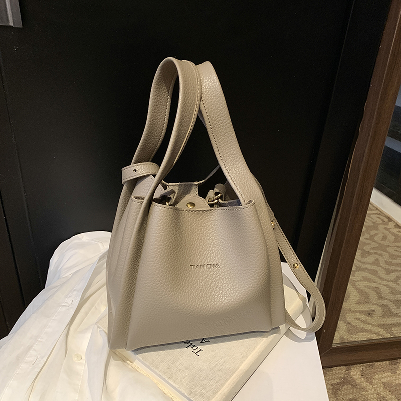 Premium mala ženska torba, novi model 2025 jesen-zima, crossbody torba tipa kanta