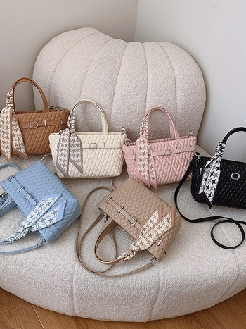 2026 nova nišna torba sa svilnim šalom, jednostavna retro tkana crossbody torba, lagan luksuzni stil ženske torbe preko ramena