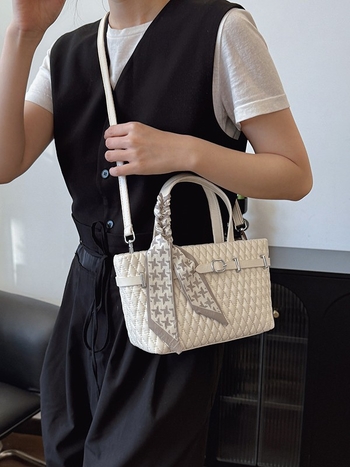 2026 nova nišna torba sa svilnim šalom, jednostavna retro tkana crossbody torba, lagan luksuzni stil ženske torbe preko ramena