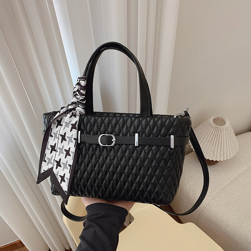 2026 nova nišna torba sa svilnim šalom, jednostavna retro tkana crossbody torba, lagan luksuzni stil ženske torbe preko ramena