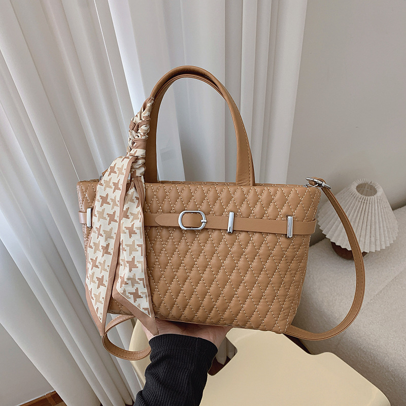 2026 nova nišna torba sa svilnim šalom, jednostavna retro tkana crossbody torba, lagan luksuzni stil ženske torbe preko ramena