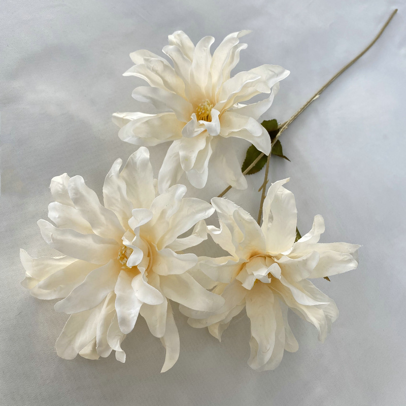 Flori artificiale în nuanță șampanie – șir de flori pentru aleea nunții în stil european, decor pentru casă și ședințe foto (din mătase și plastic)