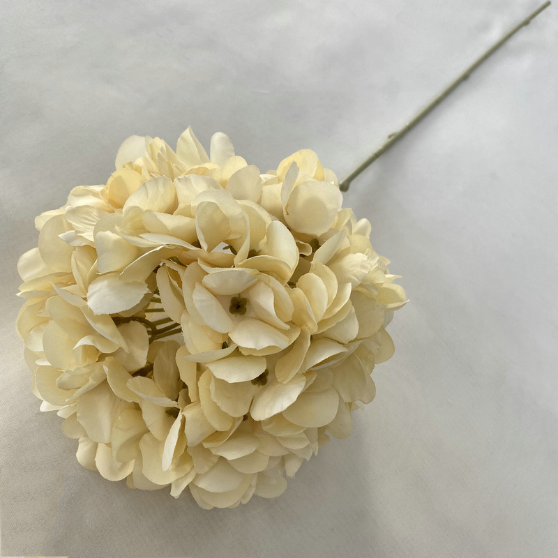 Flori artificiale în nuanță șampanie – șir de flori pentru aleea nunții în stil european, decor pentru casă și ședințe foto (din mătase și plastic)