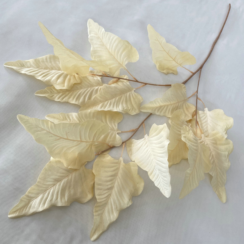 Flori artificiale în nuanță șampanie – șir de flori pentru aleea nunții în stil european, decor pentru casă și ședințe foto (din mătase și plastic)