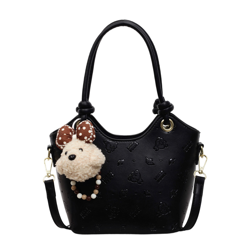 Proljeće 2026: crossbody torba tip košara, mala dnevna torba, modni stil inspiriran Korejom