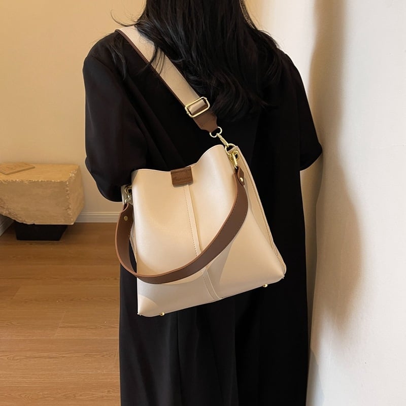 Torbica bucket velike kapacitete sa širokim remenom, crossbody za jesen/zimu, moderna torba preko ramena 2025