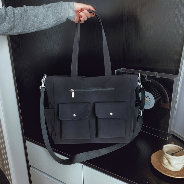 Tote torba velikog kapaciteta za studente, s ručkom, naramenicama i crossbody trakom, modernog i minimalističkog dizajna, s mnogim džepovima