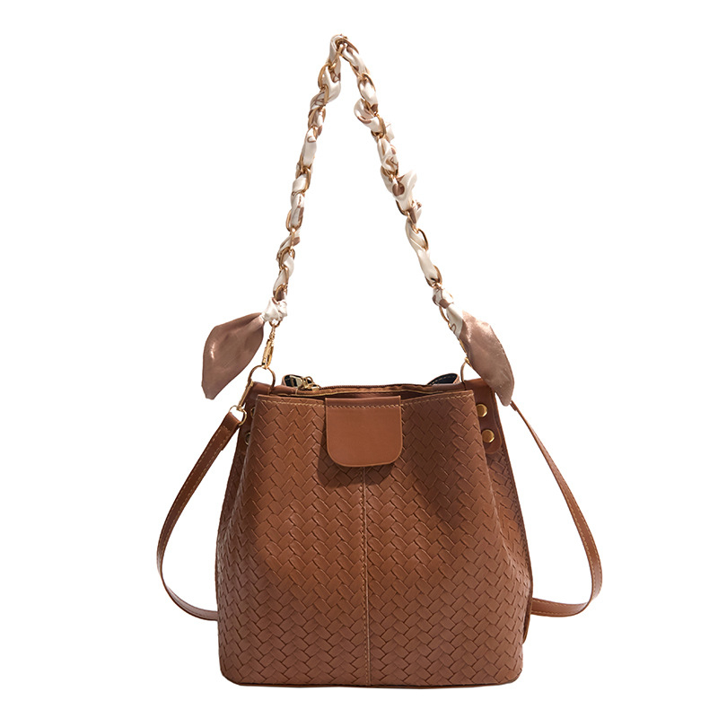 Ženska pletena bucket torba, proljeće 2026, novi model, torba za rame i crossbody, nišni dizajn