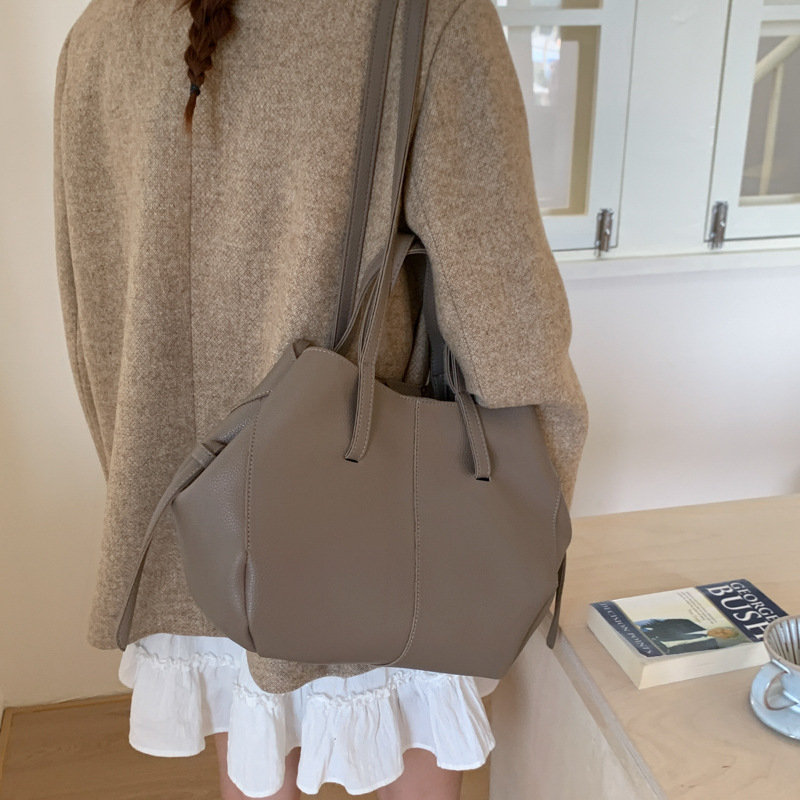Ženska retro torba za jesen-zimu, velika kapaciteta, casual i uredska upotreba, tote torba preko ramena