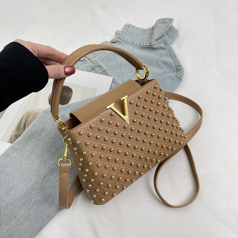 Ženska torbica s perlama, gradski minimalistički stil 2025, mala PU crossbody torbica s unutarnjim džepovima za telefon i ID.