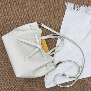 Minimalistička crossbody torba korejskog stila od kože prvog sloja teleće kože — prava koža, ženska torba