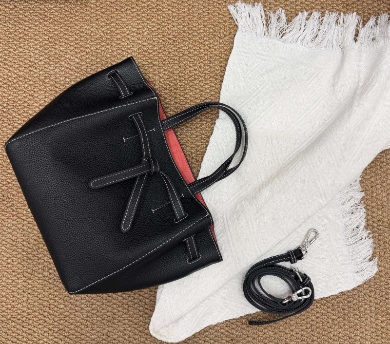 Minimalistička crossbody torba korejskog stila od kože prvog sloja teleće kože — prava koža, ženska torba