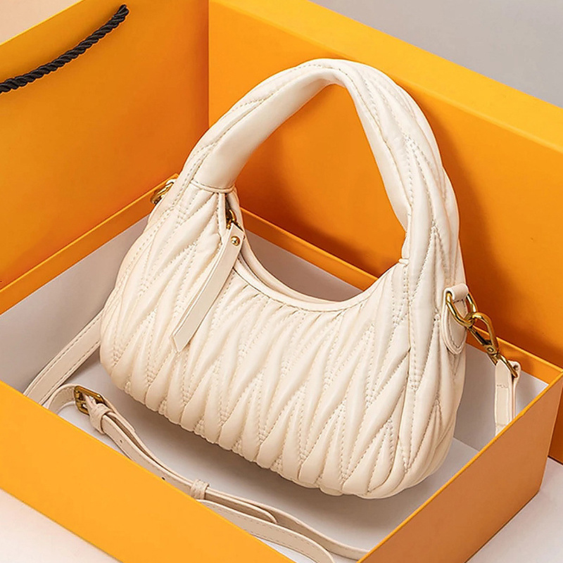 Plisirana kožna torbica za crossbody, oblik polumjeseca, 2026 novi model, svestrana lagana luksuzna ženska torba