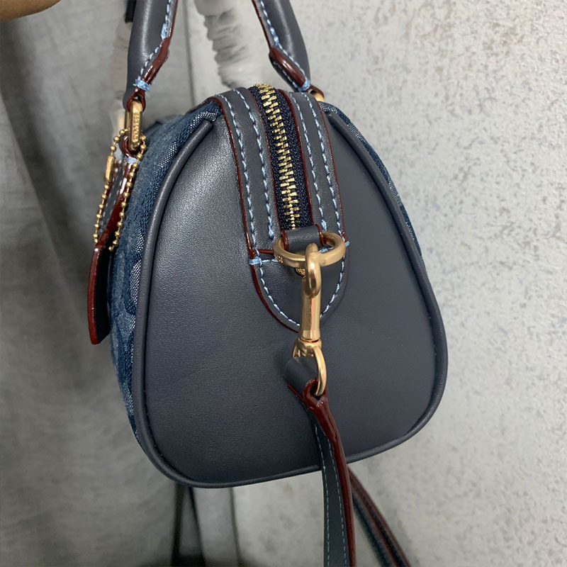 Mini Rowan Boston Pillow torbica – vintage denim inspirirana kanvas crossbody, mala veličina