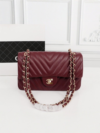 Ženska crossbody torba od ovčje kože s dijamantnim prešivanjem i lancem – moderni i svestrani dizajn