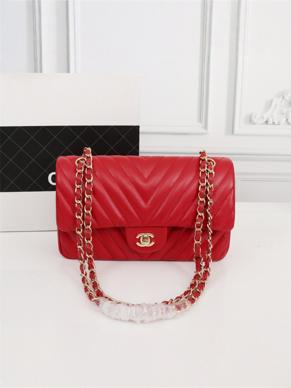 Ženska crossbody torba od ovčje kože s dijamantnim prešivanjem i lancem – moderni i svestrani dizajn