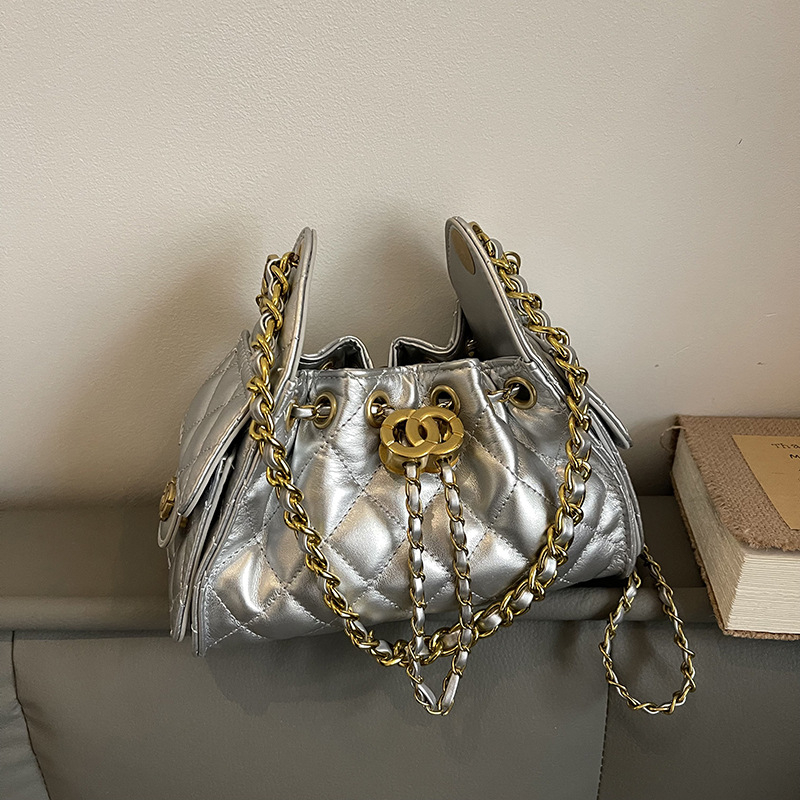 Chanel-inspirirana hobo torba sa vezicom, prešivani kvadratni uzorak s lančanom ručkom, svakodnevna torba za rame, jesen 2025