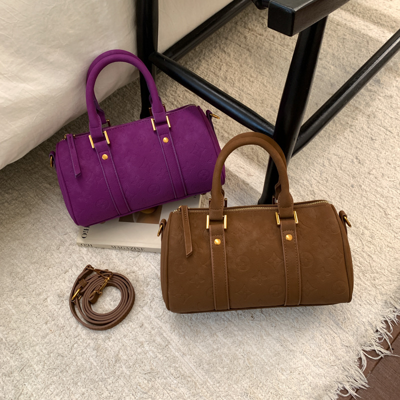Ženska torba Boston za jesen-zimu, retro mat završetak, novi model 2025, velika kapaciteta, torba u obliku jastuka za rameno ili crossbody