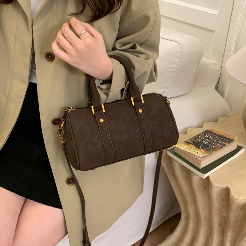 Ženska torba Boston za jesen-zimu, retro mat završetak, novi model 2025, velika kapaciteta, torba u obliku jastuka za rameno ili crossbody