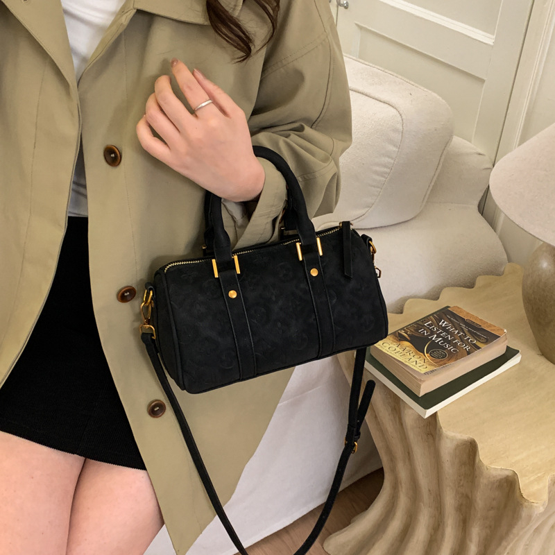 Ženska torba Boston za jesen-zimu, retro mat završetak, novi model 2025, velika kapaciteta, torba u obliku jastuka za rameno ili crossbody