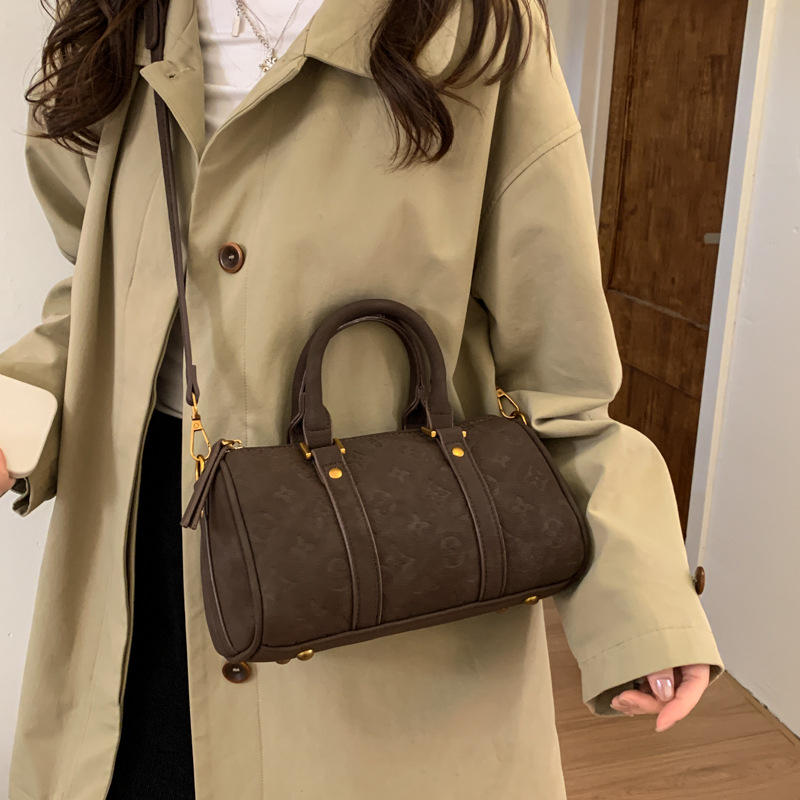 Ženska torba Boston za jesen-zimu, retro mat završetak, novi model 2025, velika kapaciteta, torba u obliku jastuka za rameno ili crossbody