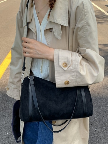 Ženska torba casual retro velike kapacitete, jesen-zima 2025, crossbody/ramena, Boston stil