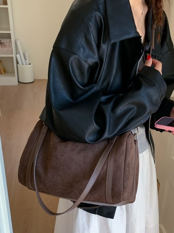Ženska torba casual retro velike kapacitete, jesen-zima 2025, crossbody/ramena, Boston stil