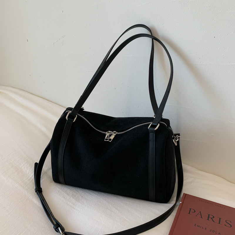 Ženska torba casual retro velike kapacitete, jesen-zima 2025, crossbody/ramena, Boston stil
