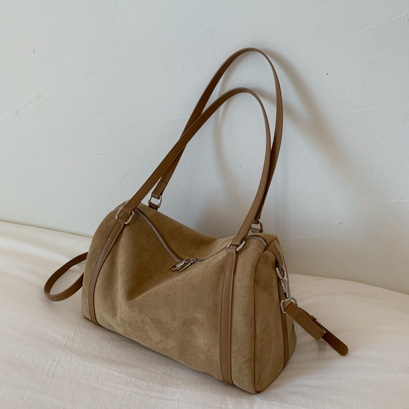 Ženska torba casual retro velike kapacitete, jesen-zima 2025, crossbody/ramena, Boston stil