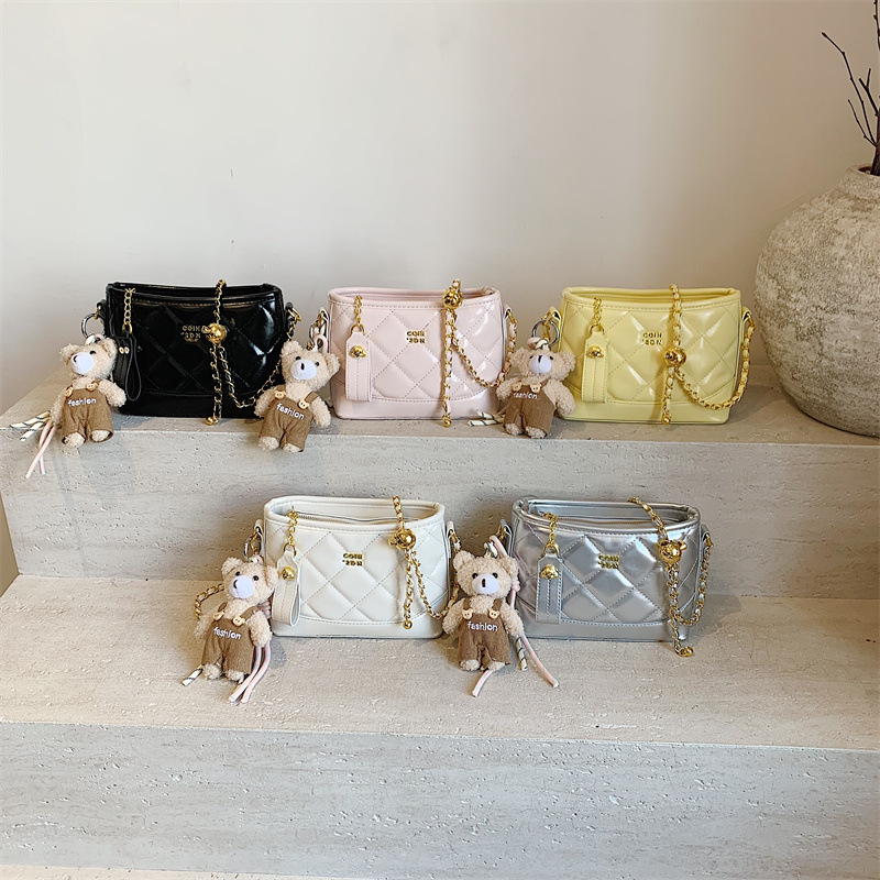 Ženska mini kvadratna torbica s dijamantnim šavom i lančićem, hobos stil crossbody torba
