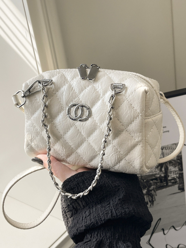Ženska torbica s dijamantnim uzorkom i lancem, ramenska ili crossbody torba, proljeće 2026, nišni dizajn, torba u obliku jastuka, korejski stil