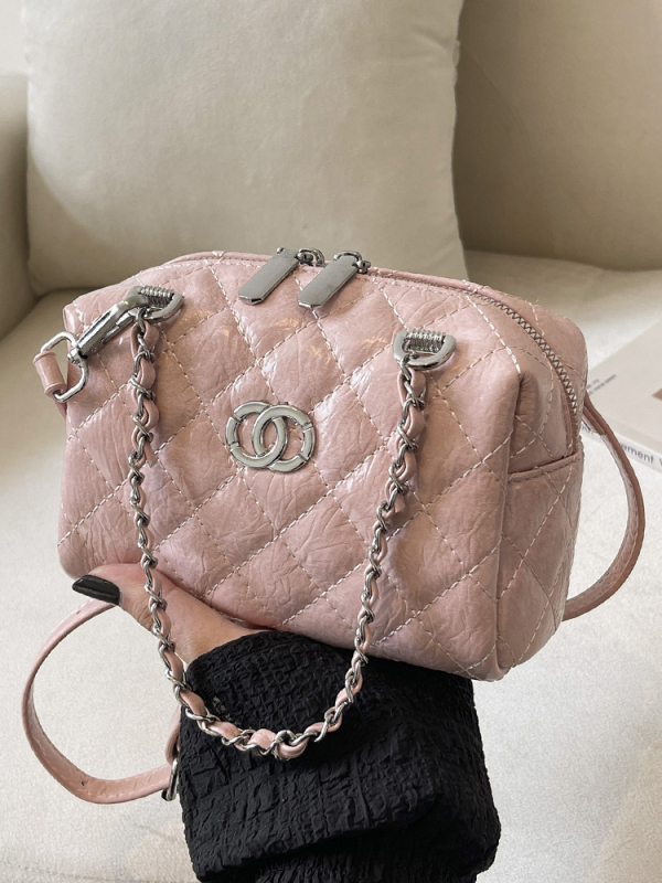 Ženska torbica s dijamantnim uzorkom i lancem, ramenska ili crossbody torba, proljeće 2026, nišni dizajn, torba u obliku jastuka, korejski stil
