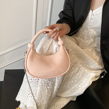Ženska minimalistička torba u obliku polumjeseca, PU koža, lančani kaiš, svakodnevna torba preko ramena ili crossbody.
