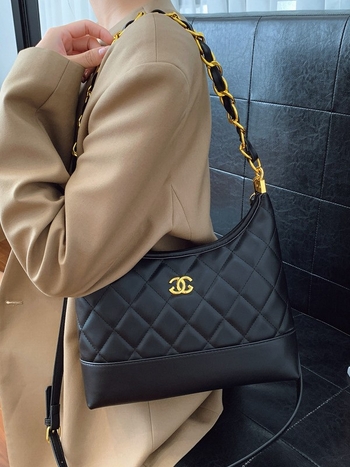 Женска чанта с ромбово шевове и синджирна презрамка, Chanel-стил, PU кожа, за рамо или кръстосано носене