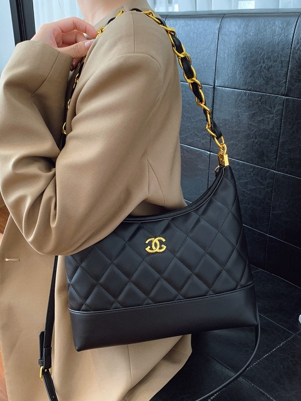 Женска чанта с ромбово шевове и синджирна презрамка, Chanel-стил, PU кожа, за рамо или кръстосано носене