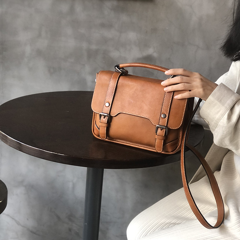 Vintage kožna messenger torba, mala kvadratna ženska torbica, od prave kože