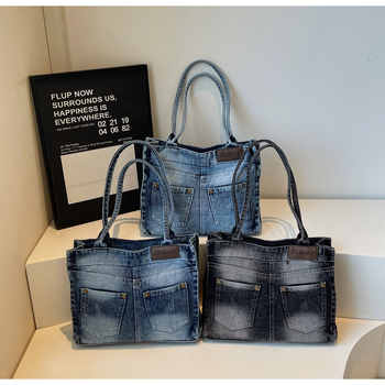 Denim torba u vintage stilu s nišnim dizajnom, retro torba s džepovima, mala kvadratna torba za žene, umjetnička torba preko ramena