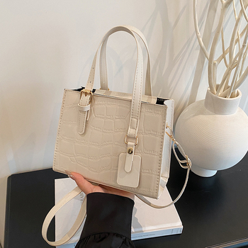 Ženska torbica od prave kože, nišnog stila, novi model 2025, lagani luksuz, crossbody i tote torba