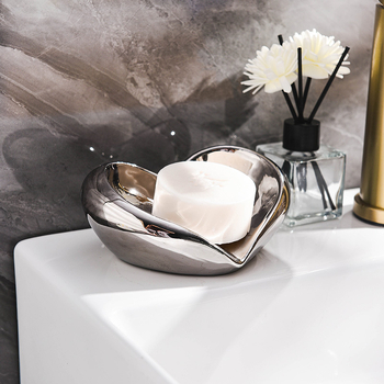 Suport ceramic cu drenaj pentru baie – raft de depozitare elegant