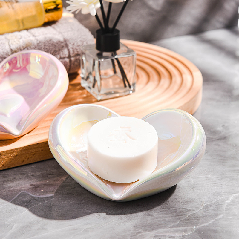 Suport ceramic cu drenaj pentru baie – raft de depozitare elegant