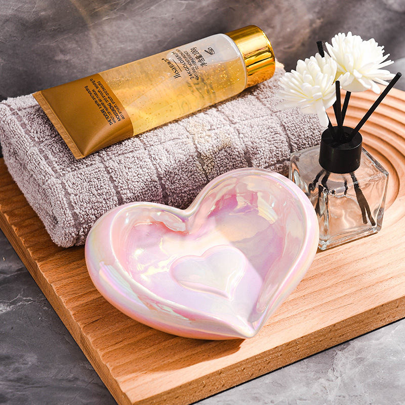 Suport ceramic cu drenaj pentru baie – raft de depozitare elegant