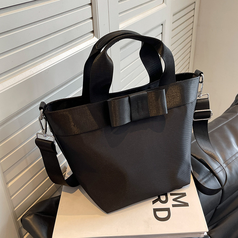 Ženska nylon torba tipa kanta, crossbody, velik kapacitet, proljeće-ljeto 2024