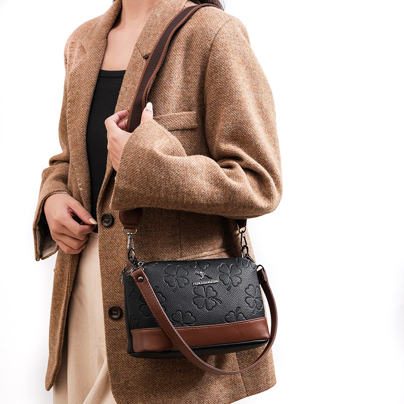 Ženska torbica za jesen-zimu 2025, mekana koža, retro preko ramena, reljefna tekstura, mala kvadratna crossbody torbica.