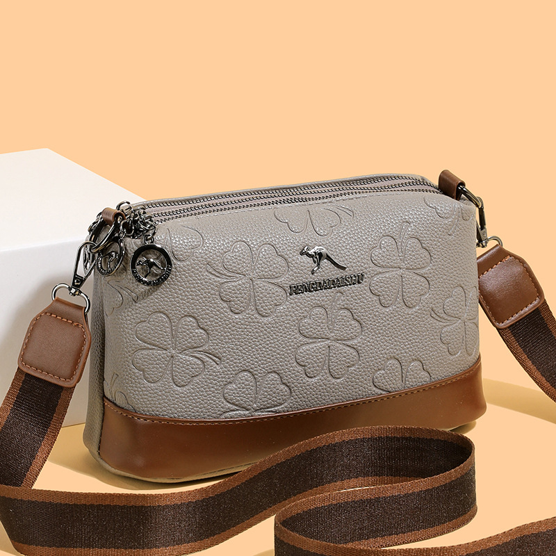 Ženska torbica za jesen-zimu 2025, mekana koža, retro preko ramena, reljefna tekstura, mala kvadratna crossbody torbica.