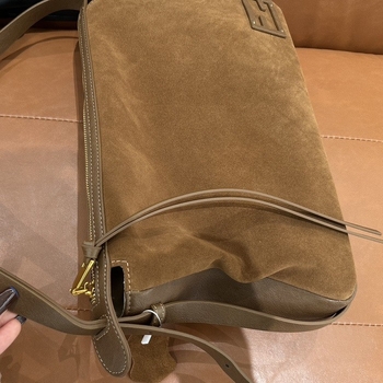 FEDI 2024 ženska torba od prave kože, velika zapremina, torba ispod pazuha, preko ramena i crossbody