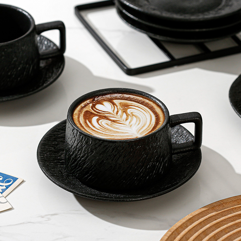 Ceașcă ceramică de cafea cu artă latte, ceașcă și farfurioară elegante, set de cafea de înaltă clasă