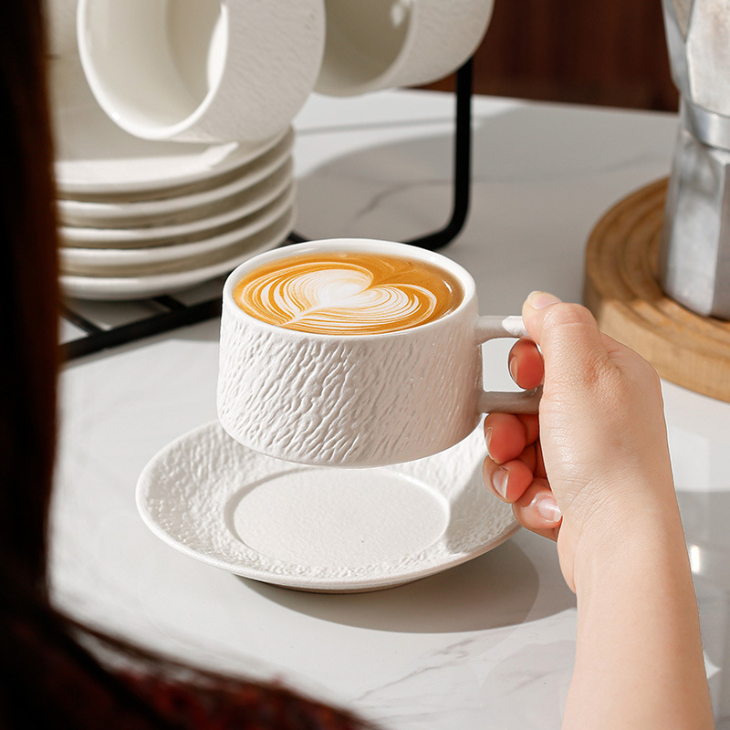Ceașcă ceramică de cafea cu artă latte, ceașcă și farfurioară elegante, set de cafea de înaltă clasă